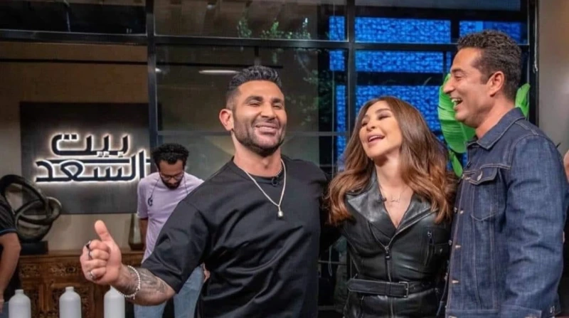 آخرهم إليسا.. فنانون رحبوا بالمساكنة وسط رفض المجتمع آخرهم إليسا.. فنانون رحبوا بالمساكنة وسط رفض المجتمع -----