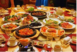 تعرف على تفسير أكل الطعام في المنام لابن سيرين تعرف على تفسير أكل الطعام في المنام لابن سيرين، هل يمكن لأي مخلوق العيش بدون طعام؟ بالطبع لا فلقد أنعم