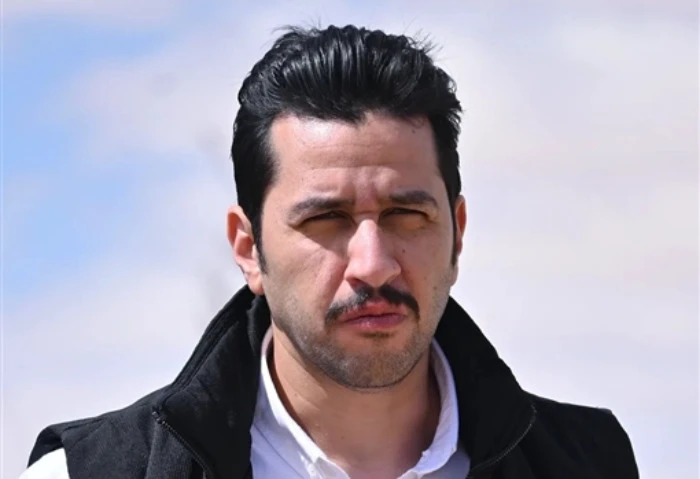 اليوم، علي الطيب في ضيافة عيش صباحك للحديث عن أخر أعماله مليحة يستضيف برنامج عيش صباحك، اليوم الخميس، الفنان علي الطيب، ويقدم البرنامج كلا من: الإعلاميين يوسف التهامي وفانا إمام، ا