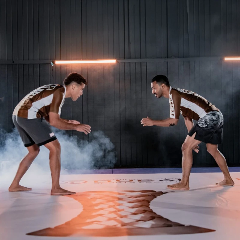 التحدي الجديد.. بطولة خالد بن محمد بن زايد للجوجيتسو تتجدد مع إضافة فئة جديدةبطولة خالد بن محمد بن زايد للجوجيتسو تعد واحدة من الأحداث الرياضية المهمة في دولة الإمارات، حيث تجمع ال