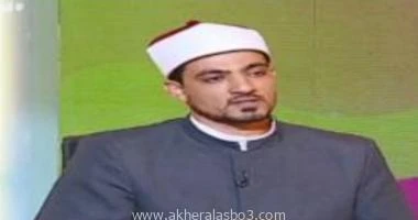 كتب:- احمد ابوسمك استطاع فضيلة الشيخ عمر محمد سعيد الواعظ بالازهر الشريف بالشرقية ان يخطف الانظار بالحديث و موضيع الحلقات الا وهي ( الايجابيه - العفو
