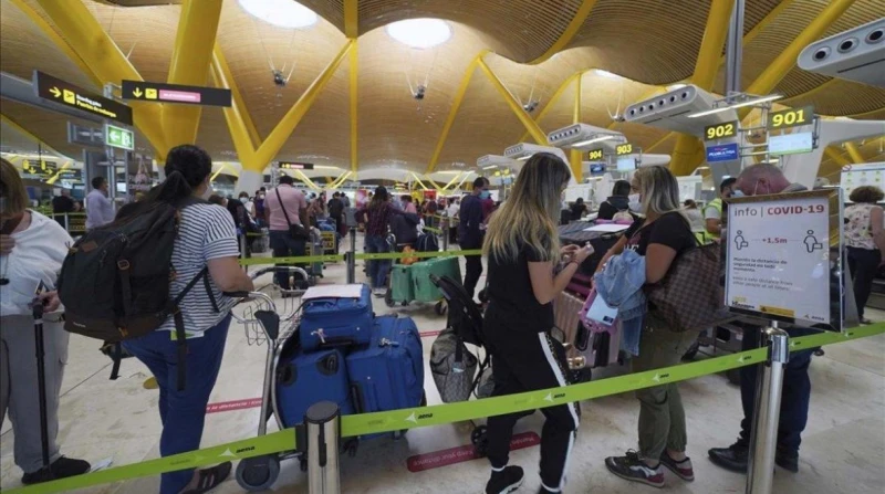 خبير تكنولوجي يكشف سبب عدم تأثر مصر بالخلل التقني كشف خبير التكنولوجيا وأمن المعلومات، الدكتور وليد حجاج، عن سبب عدم تأثر مصر بالخلل التقني العالمي