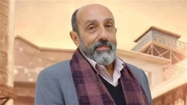 الفنان أحمد صيام ينضم لقائمة الفنانين المصابين بالسرطان: ربنا يشفيه كشف الفنان أحمد صيام عن كواليس إصابته بسرطان الرئة منذ ما يقرب من 17 عاما لينضم