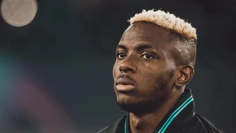 -روشن ينافس باريس سان جيرمان على خدمات أوسيمين .. اخبار رياضية، روشن ينافس باريس سان جيرمان على خدمات أوسيمين،أكدت مصادر رياضية أن لاعب الفريق الأول