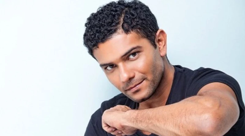 بجانب الشايب.. آسر ياسين يستعد لإن غاب القط يستعد آسر ياسين، لتصوير فيلمه الجديد إن غاب القط، بمشاركة عدد من النجوم .من المقرر انطلاق تصوير إن غاب