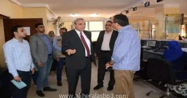 كتب اسامة عبدالحميد في جولتة المفاجئة بمركز ومدينة سمنود الجندي خلال لقاءة بالمواطنين :مصلحة المواطن تحتل المرتبة الأولى في اهتماماتي وسنبذل أقصى الجهود لتقديم افضل الخدمات لأهالي