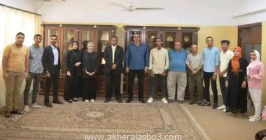 قنا ممدوح السنبسى استقبل الدكتور محمد رشدى، عميد كلية الحقوق بجامعة جنوب الوادى، فرق الكلية المشاركة مسابقة قضاة المستقبل، والتي نظمتها كلية الحقوق