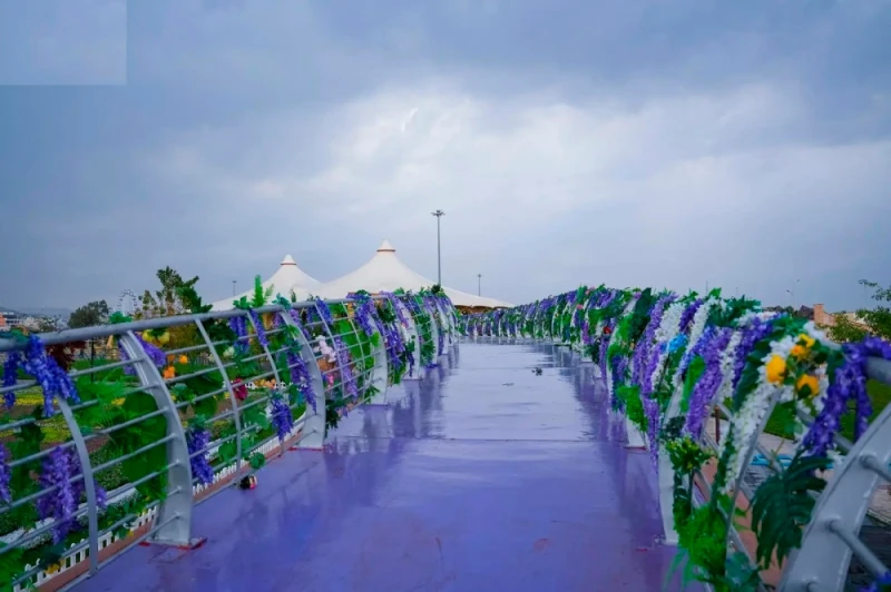 متنزه الردف بالطائف.. جسر ثقافي يربط الحاضر بتراث الأجيال الحياة شاهد المقال التالي من صحافة السعودية عن متنزه الردف بالطائف جسر ثقافي يربط الحاضر