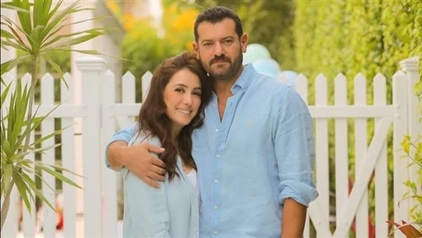 رفقة زوجها .. كنده علوش تفاجئ متابعيها بظهورها الأخير نشرت الفنانة كندة علوش، صورة جديدة لها رفقة زوجها عبر حسابها الشخصي على موقع تبادل الصور