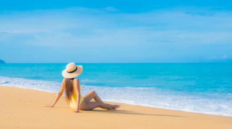 أفضل أنواع أقمشة ملابس السباحة في هذا الوقت من العام تبحث الكثير من السيدات عن شراء الملابس المخصصة للسباحة، استعدادا للسفر وقضاء العطلة