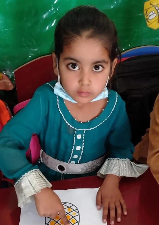 تفسيرات ابن سيرين لرؤية المدرسة في المنام للعزباء المدرسة في المنام للعزباء، من الأحلام التي يراها البعض في المنام نتيجة الضغوطات والمشاكل التي تمر بها، وفي قول أحد الفقهاء أن رؤية