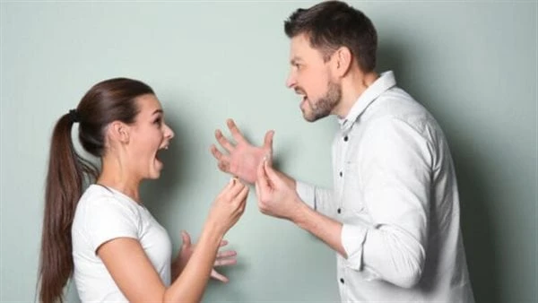 كن مستعدا للتنازل وإيجاد حلول .. نصائح للتعامل مع الخلافات الزوجيةيقع بين الكثير من الأزواج بعض الخلافات الزوجية. إليك بعض النصائح للتعامل مع