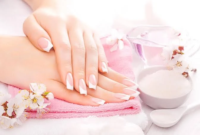 طريقة تطويل الأظافر فى يوم واحدطريقة تطويل الأظافر في يوم واحد، طريقة تطويل الأظافر في وقت قياسي لا يمكن تطويل الأظافر في يوم واحد، أو حتى تحديد مدة معينة لذلك، كل ما يمكن عمله هو