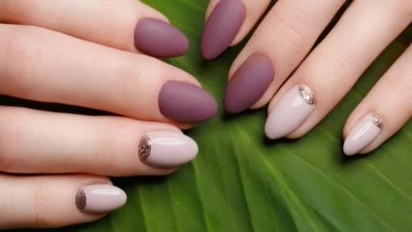 مانكير الألوان المتدرجة.. صيحات مانكير الجيل مناسبة لفصل الصيففي الآونة الأخيرة، صارت تقنية مناكير الجل إحدى الصيحات البارزة في عالم الأظافر، بسبب متانتها ولمعانها الذي يدوم ويبقى 