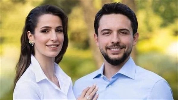 الأميرة رجوة زوجة ولي عهد الأردن تخطف الأنظار بأناقتها شاهدنشر ولي العهد الأردني الأمير الحسين بن عبدالله الثاني، عبر حسابه الرسمي على موقع التواصل