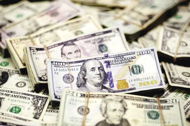 مدحت نافع يكشف موقف الشريحة الثالثة لقرض صندوق النقد الدولي (فيديو) أكد الدكتور مدحت نافع، الخبير الاقتصادي، أن مصر قد استكملت معظم متطلبات صندوق