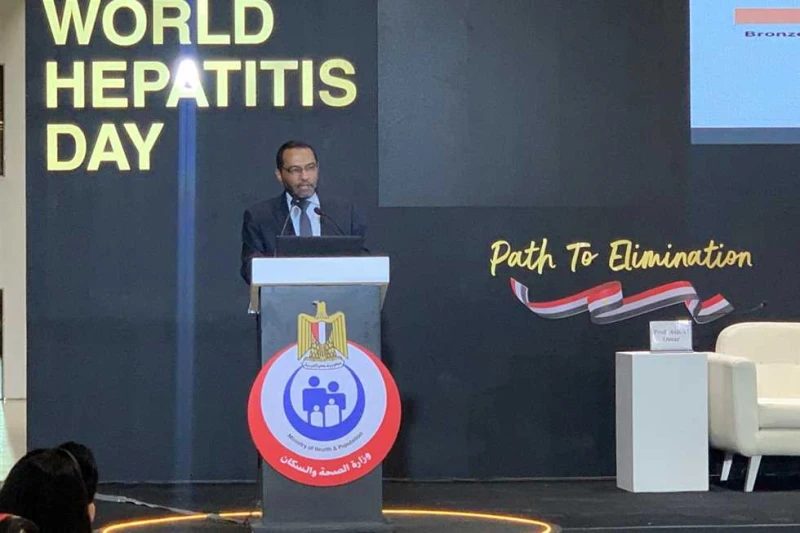 بالتفصيل .. نائب وزير الصحة يكشف خطة الصحة للحفاظ على الخلو من الوباء الكبدي أكدت وزارة الصحة والسكان أن مصر أصبحت أول دولة تحقق القضاء على التهاب الكبد سي وفقا لمعايير منظمة الصحة