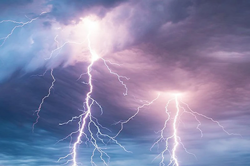 سحب رعدية ممطرة الأرصاد الجوية تحذر سكان هذه المناطقالأرصاد , أصدرت الهيئة العامة الجوية تحذيرا مهما اليوم بخصوص حالة الطقس في جنوب مصر .حالة