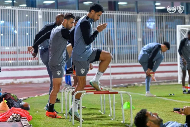 تدريبات بدنية خاصة لبدلاء الزمالك عقب مباراة بيراميدزقام البدلاء من فريق الزمالك بمباراة للتدريبات البدنية في استاد القاهرة بعد انتهاء المباراة مع