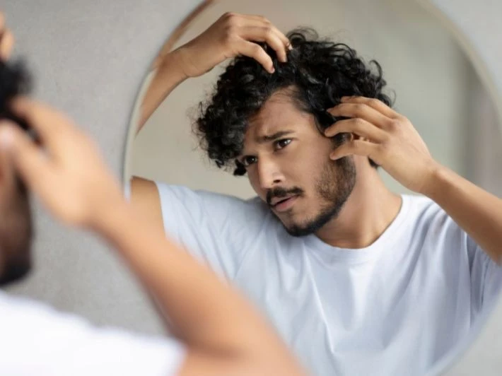 أشكال تدريجات شعر كيرلي للرجال 2025 مميزة وجديدة للتنفيذيضم المقال التالي أجدد أشكال تدريجات شعر كيرلي للرجال مميزة وجديدة للتنفيذ التي تعطي الشكل المميز والجذاب مع المظهر المميز و