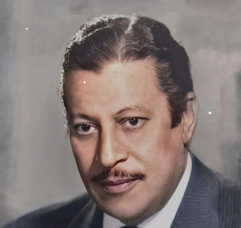 عماد حمدي يرشح خمس شبان للعمل في السينما قال الفنان الراحل عناد حمدي في لقاء قبل وفاته أستاذ عماد ترشح مين الآن برأيك لأدوار الفتى الأول من الشباب