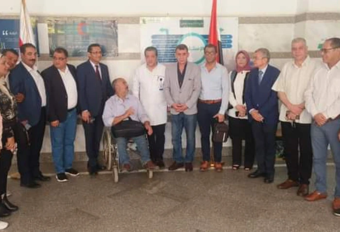 البلشي ولجنة الصحفيين الفلسطينيين يزوران رولا الدرة بمستشفى المنصورة الدولي زار وفد من نقابة الصحفيين المصريين برئاسة النقيب خالد البلشي، ولجنة نقابة