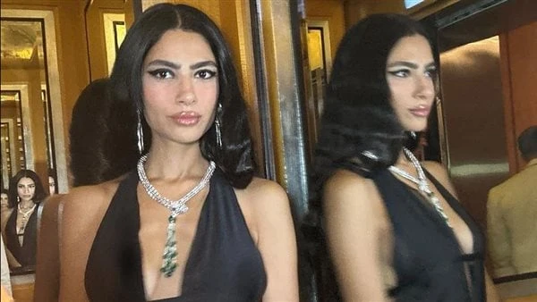 بمكياج أنيق .. هدي المفتي تبهر المتابعين بهذه الإطلالة نشرت الفنانة هدى المفتي ، صور جديدة لها عبر حسابها الشخصي على موقع تبادل الصور والفيديوهات