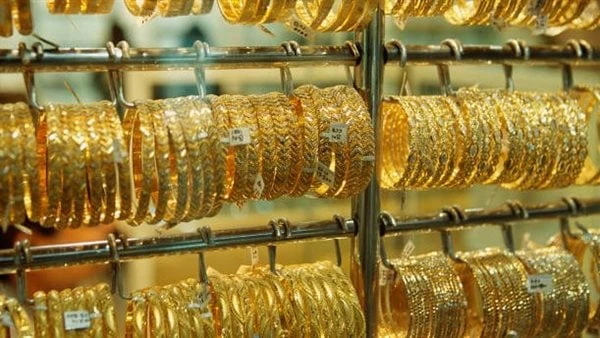5 جنيهات ارتفاعا في أسعار الذهب بالأسواق المحلية خلال أسبوعارتفعت أسعار الذهب بالأسواق المحلية بنسبة 0.2 خلال تعاملات الأسبوع المنتهي مساء أمس السبت،