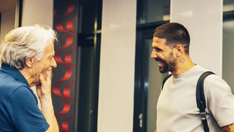 -وصول ميتروفيتش لمعسكر الهلال بالنمسا .. اخبار رياضية، وصول ميتروفيتش لمعسكر الهلال بالنمسا،التحق لاعب الفريق الأول لكرة القدم بنادي،عبر صحافة