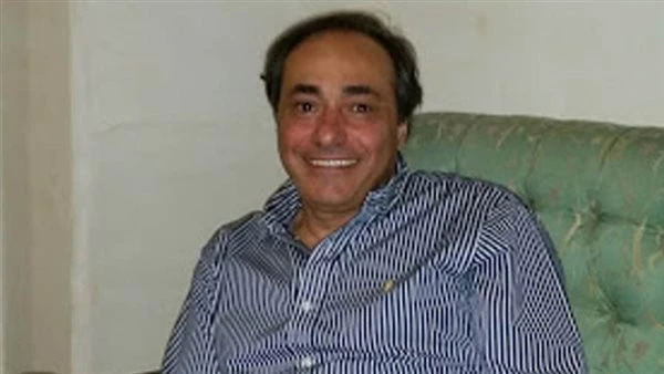 البوابة ستار: أكرم السعدني يوجه الشكر لوزيرة الثقافة السابقة بسبب مشروع هنا عاش اقرأ في أفاق عربية أكرم السعدني يوجه الشكر لوزيرة الثقافة السابقة