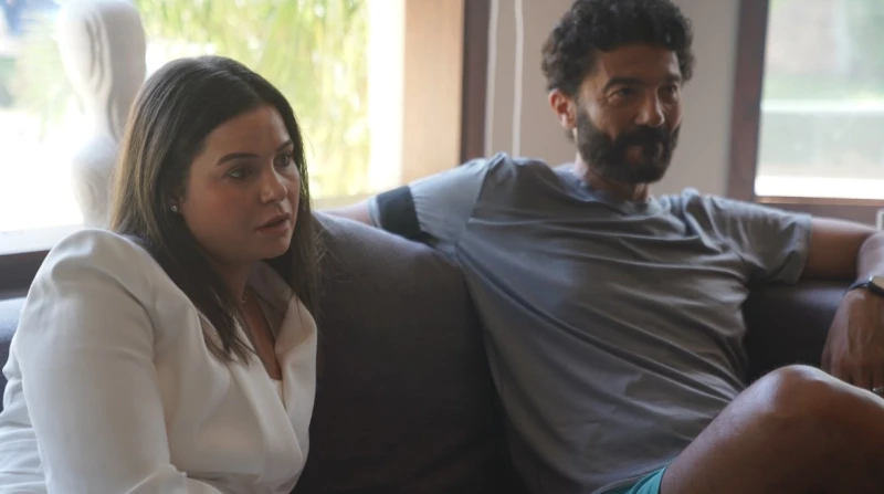 خالد النبوي ويسرا اللوزي ينتهيان من تصوير سراب (صور) أعلنت المنتجة سالي والي، انتهاء تصوير مسلسل سراب للمخرج أحمد خالد، والمنتظر طرحه في سبتمبر المقبل عبر منصة .عدد حلقات سرابيتكون