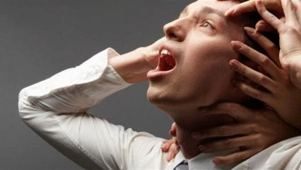 9 خطوات تساعدك على تخفيف الضغط النفسي.. أبرزها الضحك والتنفسيعاني البعض احيانا من الضغط النفسي نتيجة ضغوطات الحياة والمشاكل التي نواجهها، ومع تراكم