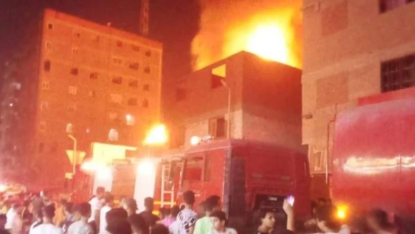 خسائر بالملايين.. آخر التطورات في حريق حارة اليهود تواصل نيابة الجمالية الجزئية، اليوم الأحد، تحقيقات موسعة في واقعة اشتعال النيران في محلات حارة