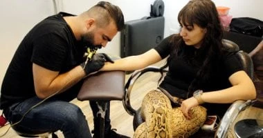 هل الوشم يسبب السرطان؟ دراسة توضح مخاطره على الجهاز المناعى صحة وطب شاهد المقال التالي من صحافة مصر عن هل الوشم يسبب السرطان؟ دراسة توضح مخاطره على