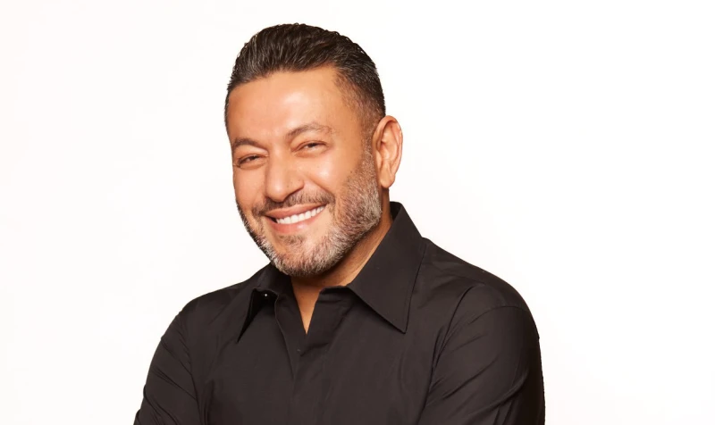 خاص بالفيديو زياد برجي يشعل ليل بيروت طربا وفرحا في ليلة من العمر.. ولفتة محبة تجاه الوسوف أحيا الفنان اللبناني، زياد برجي، أمس الأحد، ليلة فنية وصفت بليلة من العمر، أضاء خلالها سم