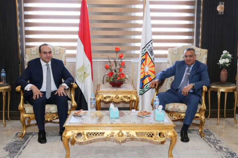 رئيس الرعاية الصحية ومحافظ جنوب سيناء يتابعان سير العمل بالمنشآت الصحية التابعة للهيئة التقى الدكتور أحمد السبكي، رئيس الهيئة العامة للرعاية الصحية