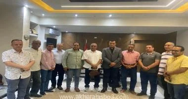 قنا ممدوح السنبسى استقبل الدكتور محمد السيد وكيل وزارة التربية والتعليم بقنا ، اليوم الاحد بمكتبه، وفدا من ممثلي وسائل الإعلام والصحف وذلك لبحث عدد من الموضوعات التي تختص بقطاع الت