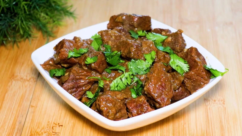 طريقة عمل كباب الحلة اللذيذة والشهية وقت التحضير 20 دقيقة وقت الطهي 15 دقيقة اكتشف طريقة عمل كباب الحلة اللذيذة والشهية مع هذا الدليل الشامل. إن كباب