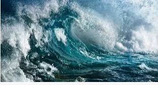 ما هو تفسير الموج في المنام لابن سيرين؟ ما هو تفسير الموج في المنام لابن سيرين؟، تعتبر رؤية تلاطم أمواج البحر في المنام دلالة على حدوث أشياء غير سارة للرائي كمروره ببعض تعسرات الحي