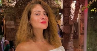 فن: هيدى كرم تصور وتر حساس بالتزامن مع عرض جوازة توكسيك والوصفة السحرية اقرأ في أفاق عربية هيدى كرم تصور وتر حساس بالتزامن مع عرض جوازة توكسيك