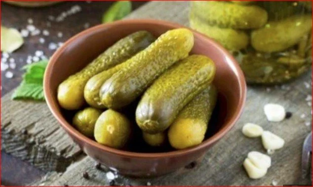 بمكونات موجودة في كل منزل.. طريقة عمل الخيار المخللطريقة عمل الخيار المخلل.. تبحث الكثير من السيدات عن طريقة عمل الخيار المخلل فى المنزل، حيث يعد من