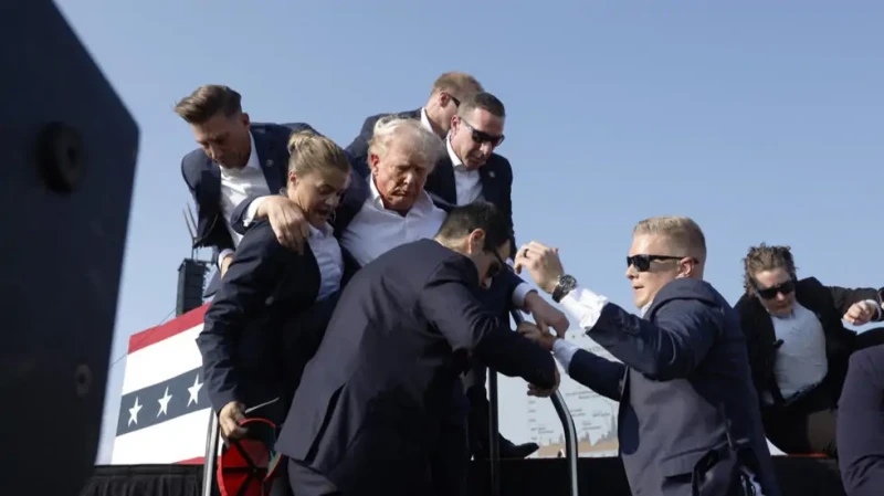 خدش وضحية ومصاب ماحدث في محاولة إغتيال ترامب خلال كلمة له في بنسلفانياإغتيال ترامب , قامت صحيفة واشنطن بوست بنقل عن مدعى عام في مقاطعة بتلر تأكيده