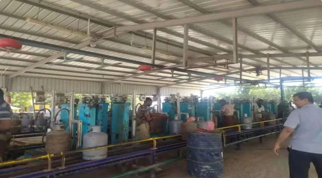 هام من شركة الغاز _محليات محليات، هام من شركة الغاز،26 سبتمبرنت خاص قال مصدر مسؤول في الشركة اليمنية للغاز بأن الوضع التمويني لمادة الغاز مستقر .،عبر