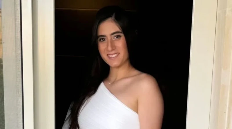 شاهد.. أبرز لقطات عقد قران ملكة الإسكواش نور الشربيني تصدر اسم الملكة نور الشربيني محركات البحث جوجل خلال الساعات الماضية، عقب عقد قرانها أمس الخميس،