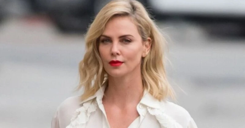 تشارليز ثيرون بإطلالة بغاية الأناقة في هذا الحدث العالمي تعرف على التالي تشارليز ثيرون بإطلالة بغاية الأناقة في هذا الحدث العالمي، تألقت النجمة