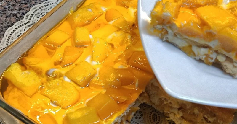 تحلية منعشة ولذيذة حلي المانجو بالسميد المنعشة اللذيذة في الصيف يعد الصيف هو الفصل الخاص بالمانجو تلك الفاكهة اللذيذة التي يحبها الكثيرون والتي تصنع