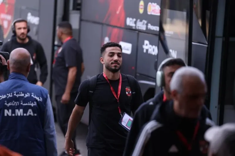 وصول الأهلي إلى استاد برج العرب استعدادا لمباراة المصري في الدوريوصلت حافلة الفريق الأول لكرة القدم بالنادي الأهلي إلى استاد برج العرب بالإسكندرية،