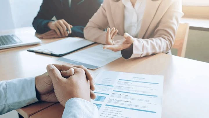 طريقك للنجاح في مقابلة العملالاستعداد لمقابلة العمل من خلال مجموعة من النصائح : تعد مقابلة العمل أحد أهم المراحل التي يجب على المتقدم للعمل اجتيازها