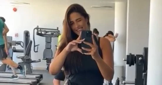 الفن - ياسمين عبد العزيز تستعرض رشاقتها فى الجيم..والمتابعون: قمر فى كل الأحوالأفاق عربية الفن نتحدث اليوم حول ياسمين عبد العزيز تستعرض رشاقتها فى