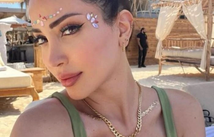 بوصلة رقص شرقي بلباس مكشوف.. تسريب خطير للفنانة نسرين طافش يثير الغضب على مواقع التواصل بيروت - ثريا شاهين - تداول رواد مواقع التواصل الاجتماعي صورا للفنانة السورية نسرين طافش كانت